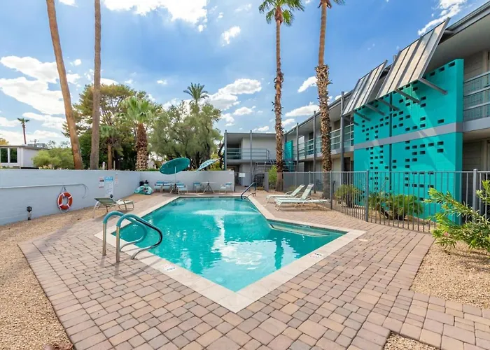 2br Getaway With Pool And Parking Apartment Scottsdale