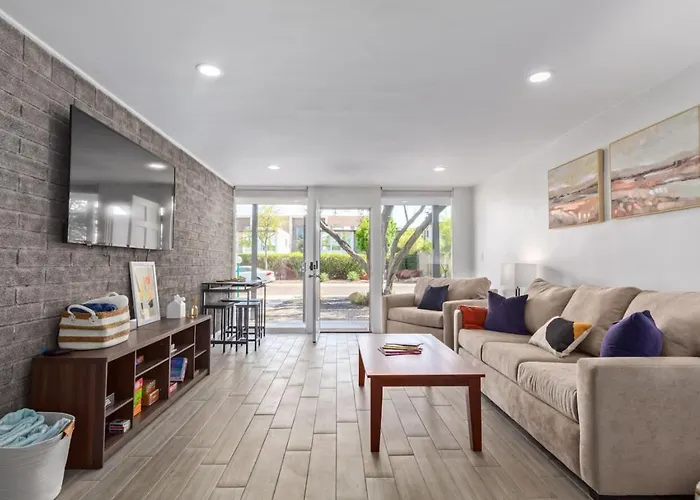 2br Getaway With Pool And Parking Scottsdale